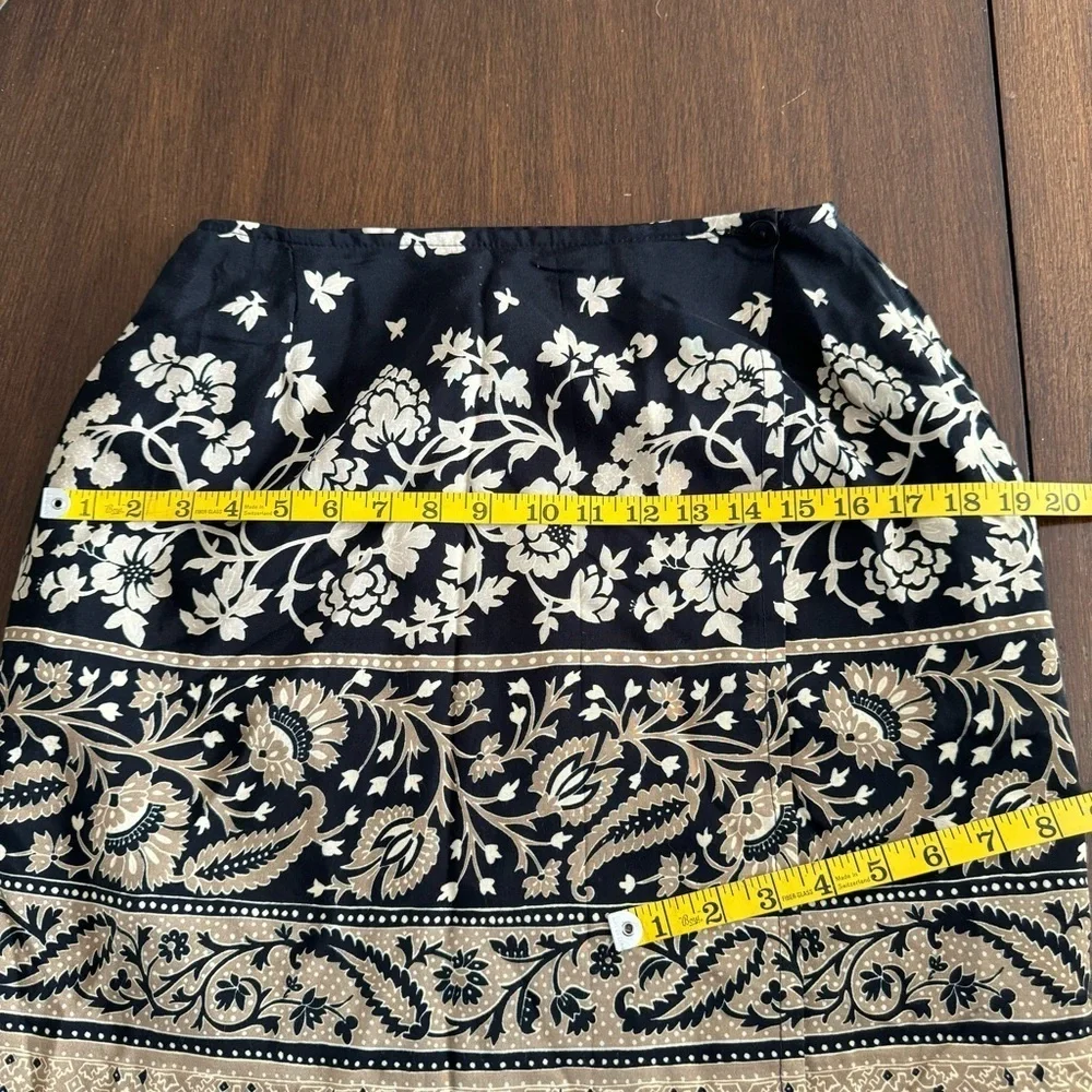 L' Amadei Women's Black Print Wrap Mini Skirt Size 10